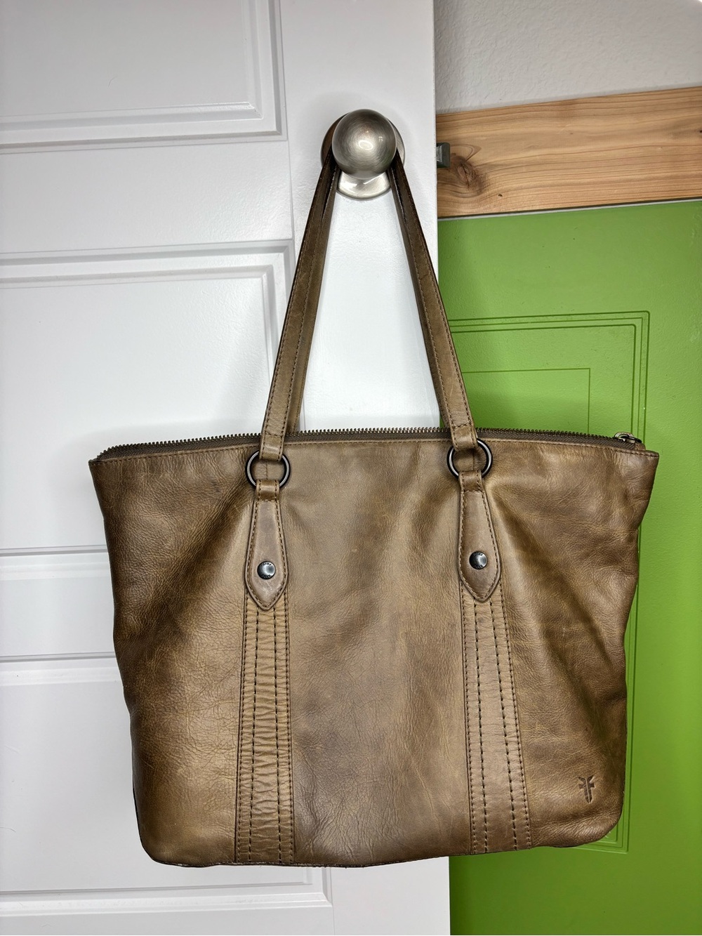 Frye Leather Melissa Zip Shopper Purse Tote Bag Khaki - Picture 3 of 12
